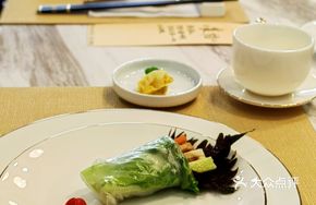 Spring Harmony Rolls