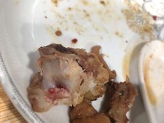 没熟带血丝的排骨-范贤光鸡公煲(平乐园总店)