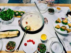 -六少·猪肚包鸡火锅(卓悦INTOWN店)