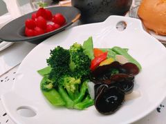 橄榄油炒田园时蔬-大树餐厅(朝阳大悦城店)