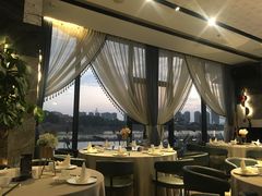 靠窗位-东南里湖景餐厅·新闽菜(浦西万达店)