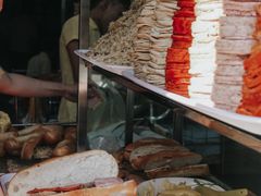 -Bánh Mì Huynh Hoa