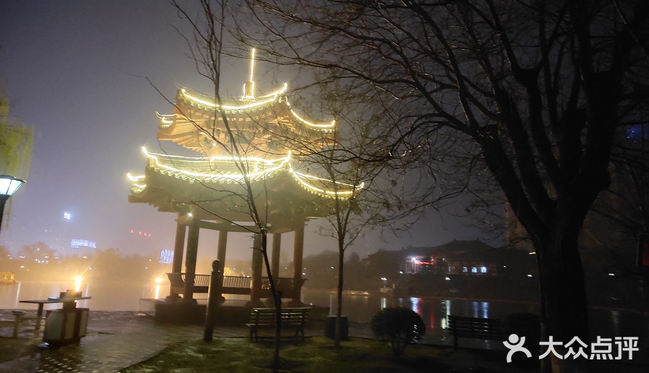 出差蒲城，陕西的肉夹馍物价可不便宜
