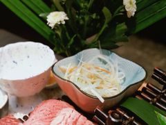 -铭牛烧肉·和牛海鲜自助(高新月牙湖店)