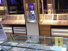 -光明眼镜·蔡司授权(徐泾店)