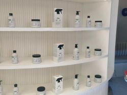 -PE SALON
