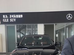 -天津波士信达奔驰4S店(卫津南路店)