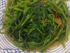 -渝君重庆火锅(嘉宾路店)