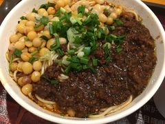 豌杂面-呼啦面馆·头牌豌杂面(爱琴海店)