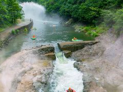 -仙人谷漂流景区