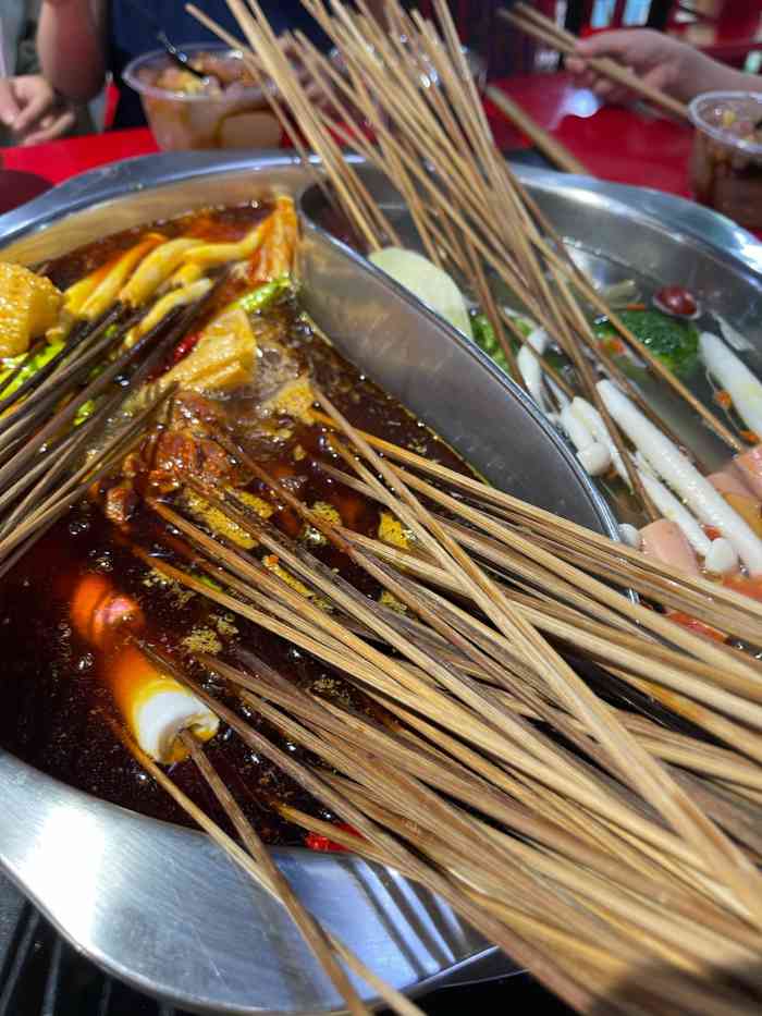 八婆麻辣烫(玫瑰园九区店)-"最喜欢的串串店,没有之一那种.吃了这么.