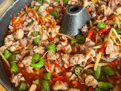 -兔行天下-鸿鹤鲜锅兔(中海国际店)