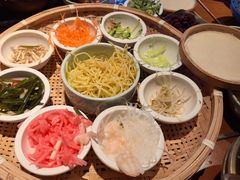 -包整·丝娃娃(甲秀楼景观店)