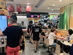 -麦当劳(轻轨曹杨路店)