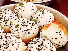 特色生煎-三两春(浦三路店)