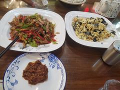-缘来聚·徽菜名店(黄山宏村店)
