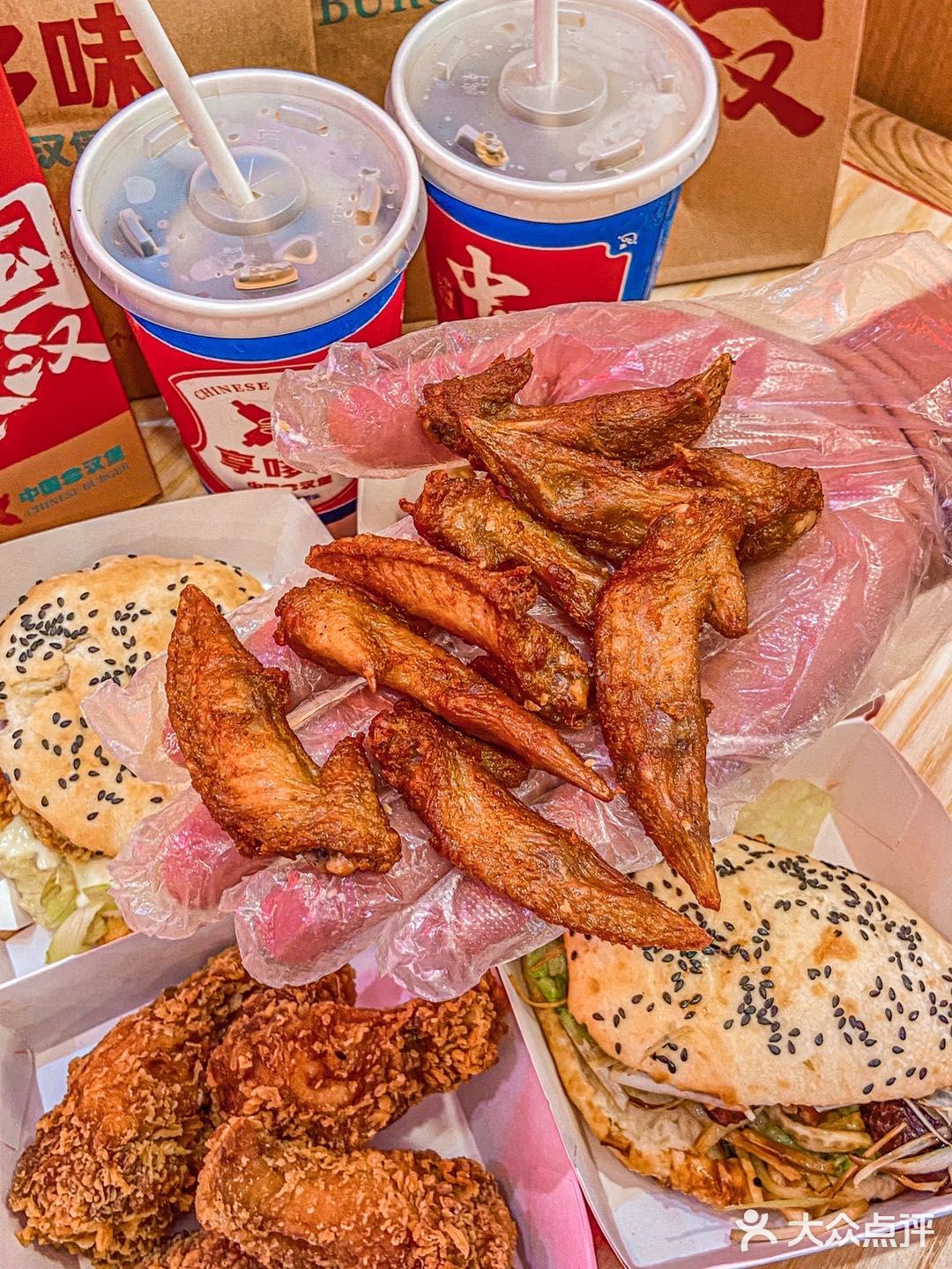 属于咱中国人的汉堡，味道好极了。