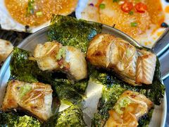 -围炉肉舍•炭烤活鳗•丹东海鲜烤肉(步行街店)