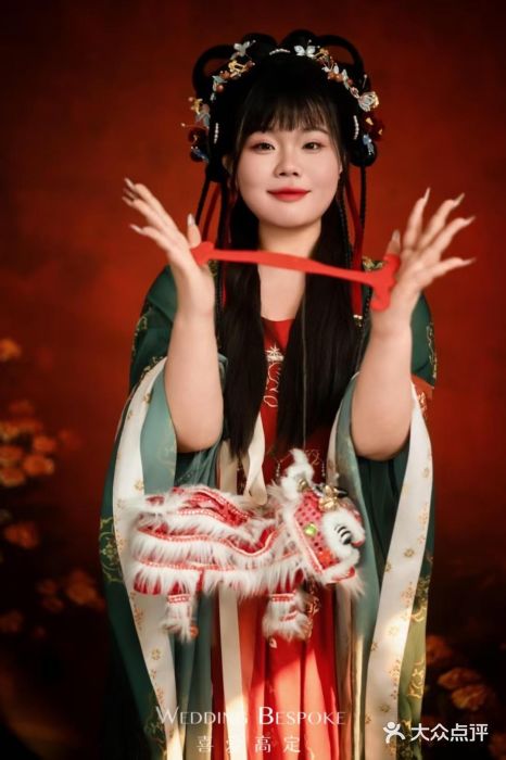 喜爱高定婚纱摄影图片