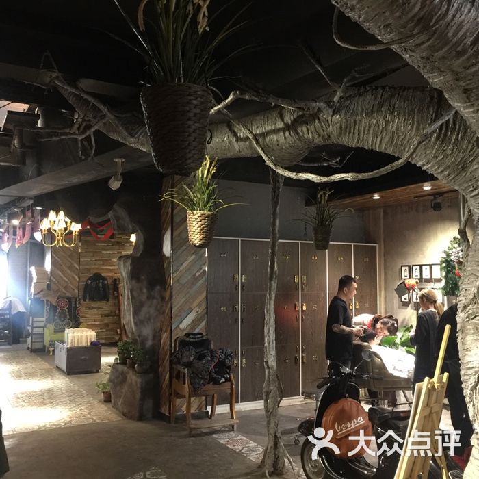 金剪子美容美发百花路店