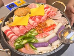 -豚妈妈汤饭·部队锅(南京东路店)