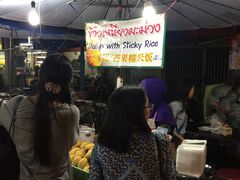 -芒果糯米饭摊子