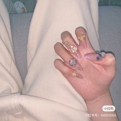-Pink You美甲洗眉纹绣定制中心