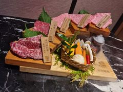 -山川小町·极番烧肉(新地假日广场店)