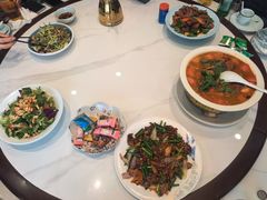 -龙香居海鲜浑锅家常菜·特色驴肉