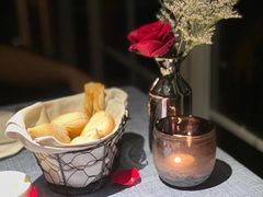 -弦月窗LUNETTE BY AMANDA(复兴路店)