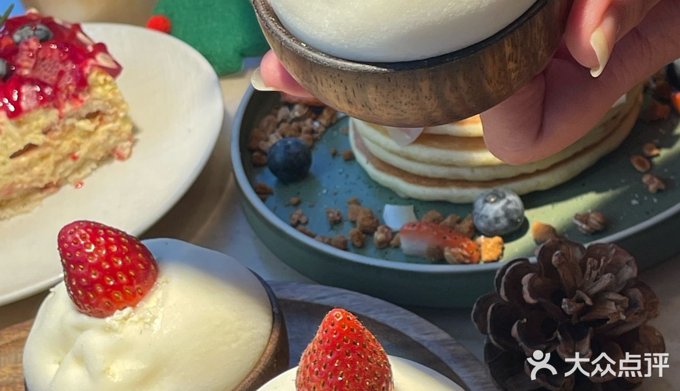 圣诞树下的甜蜜食光