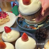 圣诞树下的甜蜜食光