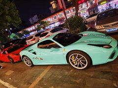 -阿胖龙虾小海鲜(宁国南路总店)