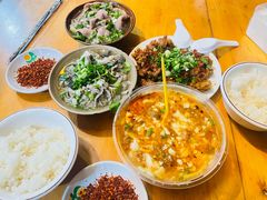-周记翘脚牛肉