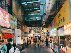 -泰龙城小吃街
