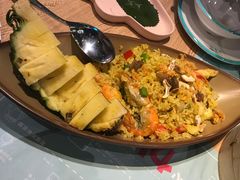 菠萝海鲜炒饭-一笼小幸运