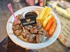 -席娜卡琳火车铁道夜市