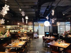 -Carbon莫卡哆·意大利复古集市餐厅(杭州大厦店)
