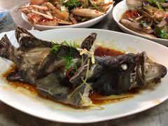 -亚龙湾8号(丁村万人海鲜广场店)