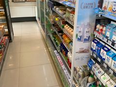 -全家便利店(东体育会路店)