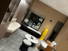 -丽呈睿轩酒店(广州北京路步行街农讲所地铁站店)