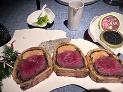 惠灵顿牛排-弦月窗LUNETTE BY AMANDA(复兴路店)