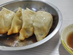 -黄阿姨锅贴大王(万航渡路店)