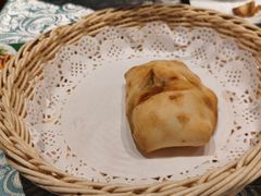 馕坑烤包子-巴扎美食·新疆菜·西域歌舞表演餐厅(新疆大厦店)