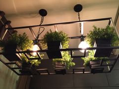 -愉肴麻辣香锅(中山路店)