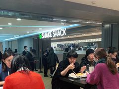 等位区-Shake Shack(西单大悦城店)