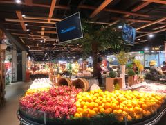 -中百仓储超市有限公司(越秀星汇维港店)