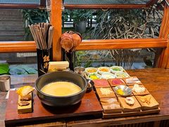 -银米·云南传统过桥米线(双廊黑金冠店)