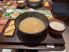 -银米·云南传统过桥米线(双廊黑金冠店)