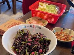 -富正毅三下锅·湘西韵味(天门山索道店)
